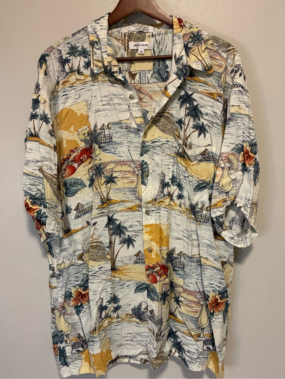 Pierre Cardin Men's Size XL Island Short-Sleeve 100% Rayon Button Up Shirt